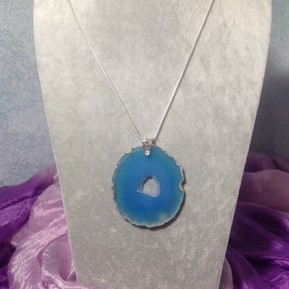 Crystal Agate Necklace - Choice of Chain Length - Picture 4 of 9